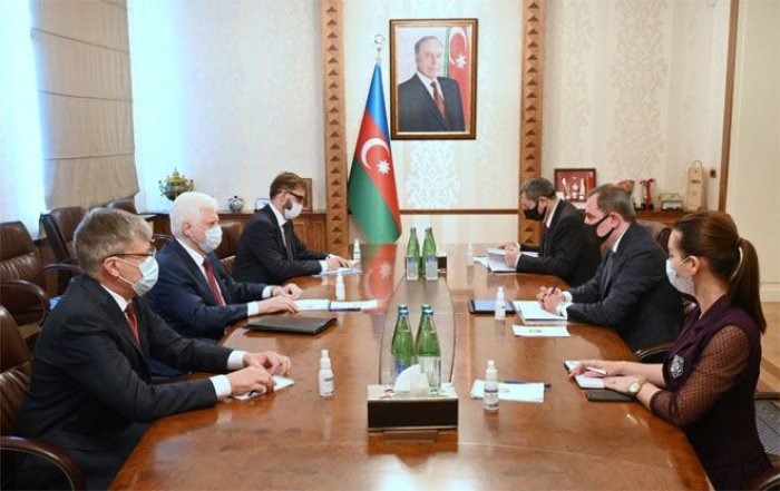   Azerbaijani foreign minister receives Russian ambassador  