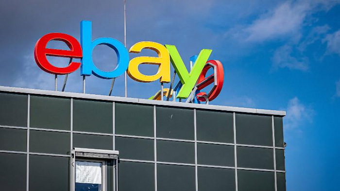   Online-Shopping-Boom kommt Ebay zugute  