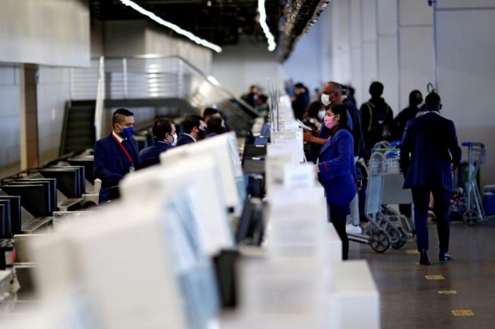 Brazil reopens its air borders to tourists even as coronavirus deaths spike
