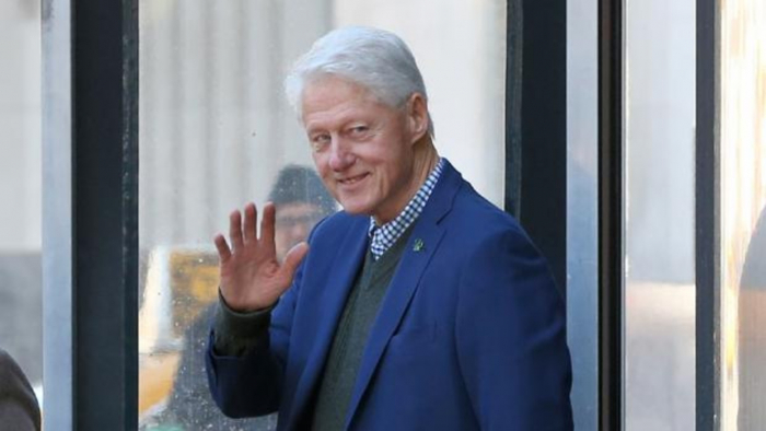 Bill Clinton se relaciona con una ocasión con dos mujeres a la «isla de las orgías» de Jeffrey Epstein