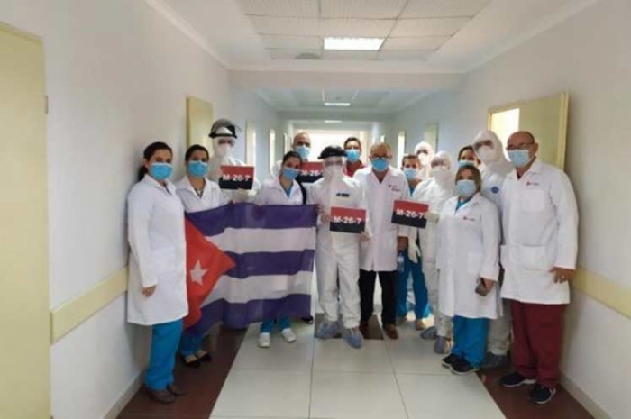   Brigada médica de Cuba conmemora en Azerbaiyán Día de la Rebeldía  