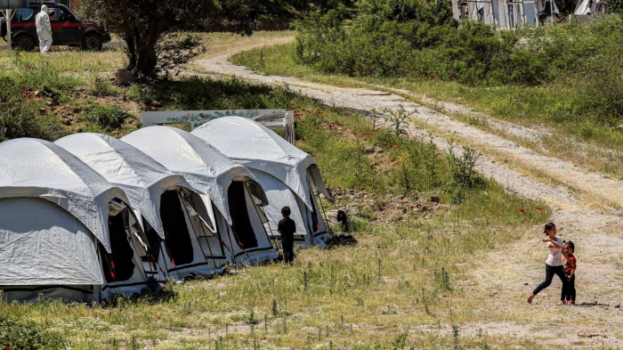 La Grèce prolonge le confinement de ses camps de migrants
