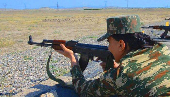   Es gibt Frauen unter denen, die in Karabach kämpfen wollen  