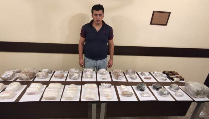 Azərbaycana 23 kq narkotik gətirilməsinin qarşısı alındı  
