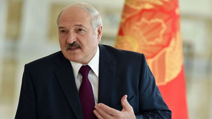 Belarus prezidenti referendumdan danışıb