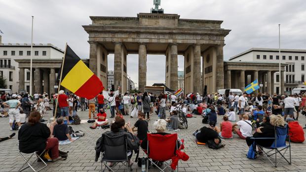   Protestas en Berlín:   se anunican al menos 45 policías heridos