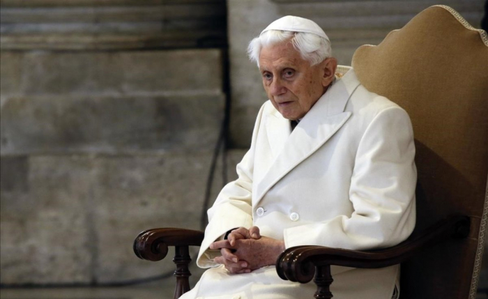 El papa emérito Benedicto XVI está "extremadamente frágil"