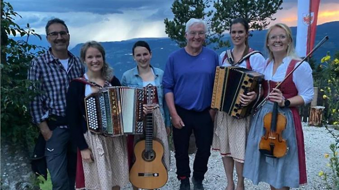 Urlaubsfoto bringt Steinmeier in Bredouille