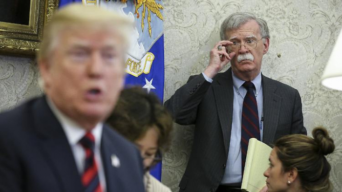   Bolton erklärt Trumps Truppenabzugs-Gründe  