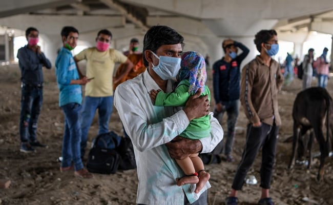COVID-19 cases climb to 2 million in India