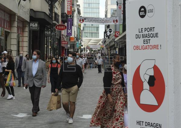 La ciudad de Bruselas hace obligatorio llevar mascarilla en público