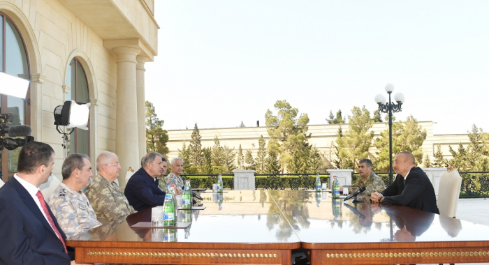   Ilham Aliyev recibió a la delegación militar de Turquía  