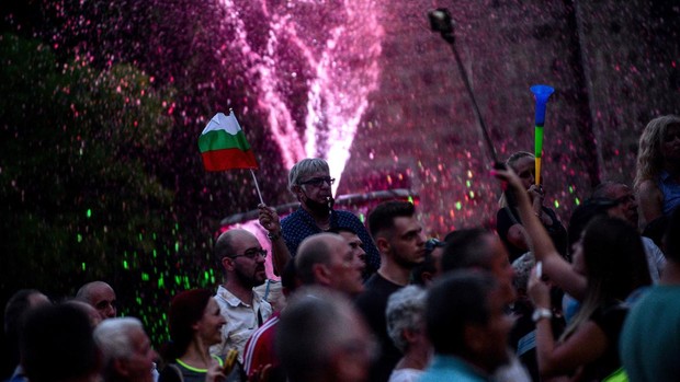 El primer ministro búlgaro se dirige a la nación después de un mes de protestas