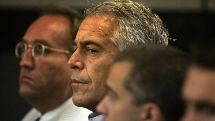 Una nueva demanda acusa a Jeffrey Epstein de abusar sexualmente de una niña de 11 años