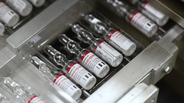 La tercera etapa de los ensayos clínicos de la vacuna rusa Sputnik V podría empezar en 7 o 10 días