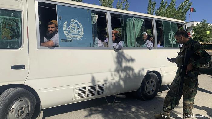 Afghanistan halts Taliban prisoner release, stalls peace talks