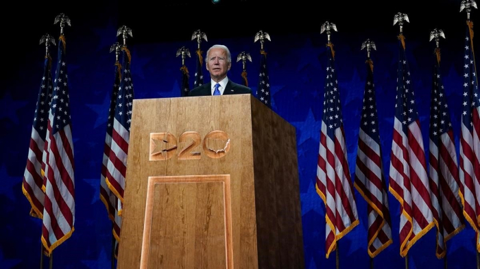 Biden declara "devolver la luz" a EEUU con un discurso a la altura del momento