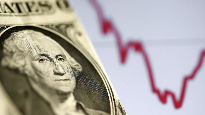 Expertos: la fortaleza del dólar puede llegar pronto a su fin 