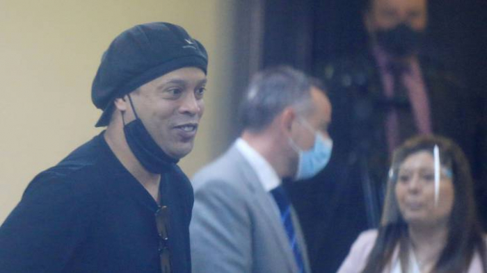Ronaldinho recupera su libertad tras 6 meses de encierro en Paraguay