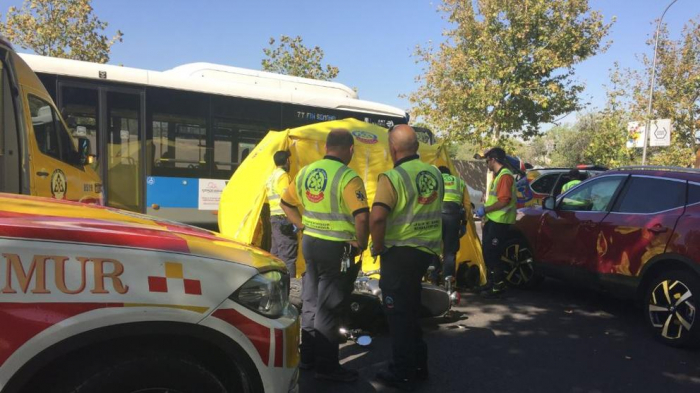 Un menor mata accidentalmente a su padre de 55 años durante aparcar su coche en una calle de Madrid