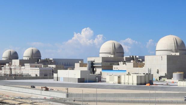 Emiratos pone en funcionamiento la primera central nuclear del mundo árabe