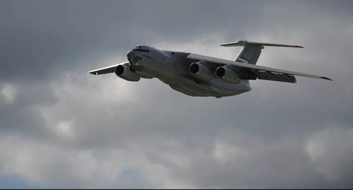 طائرات "إيل-76" تلقي 80 طنًا من الماء لمنع حريق بالقرب من أورينبورغ.