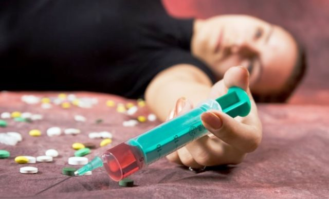 İİV-ə yoluxan narkotik istifadəçilərinin sayı açıqlandı     

