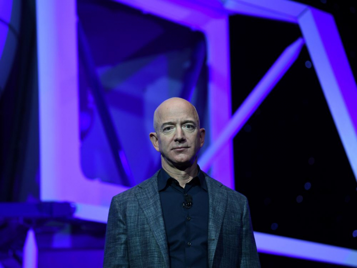  Amazon: Bezos vend des parts de l
