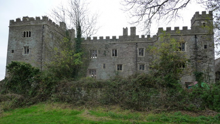 En Reino Unido subastan un castillo del XVI siglo