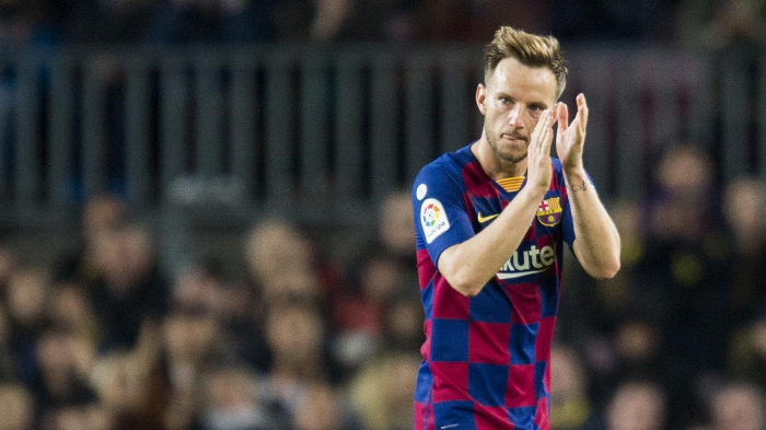 Rakitic se despide con todos los honores de Barcelona