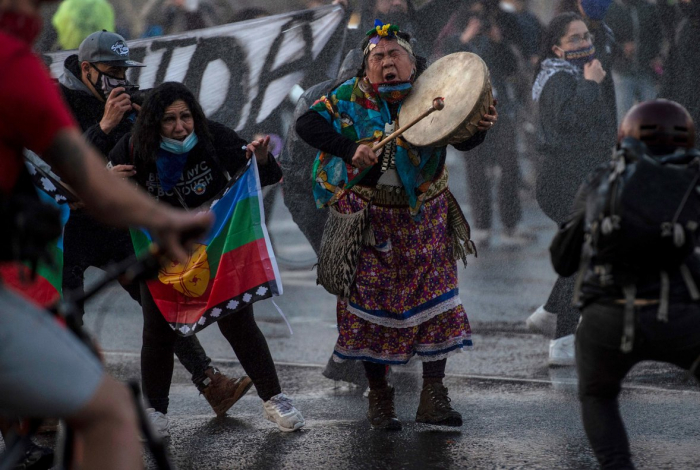 Chile reporta segunda jornada de protestas tras el paréntesis de la pandemia