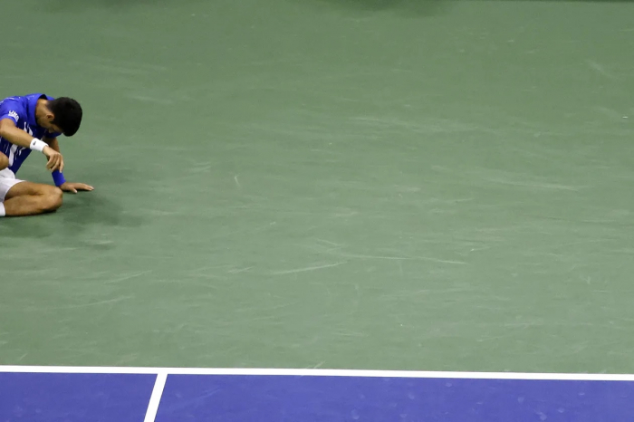 Djokovic, expulsado del US Open con el motivo de dar un pelotazo a una juez de línea