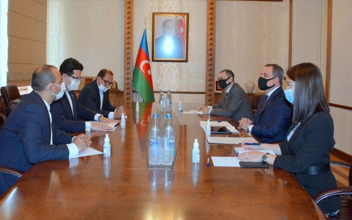   Incoming Iranian ambassador presents copy of his credentials to Azerbaijani FM  