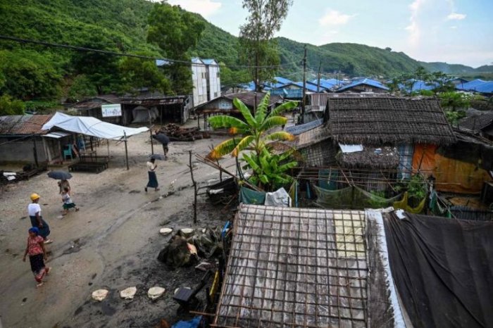 Two Myanmar soldiers taken to Hague after admitting Rohingya killings