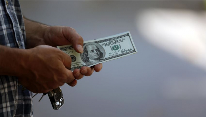Valores del dólar y del euro sube a su nivel más alto en la historia de Irán