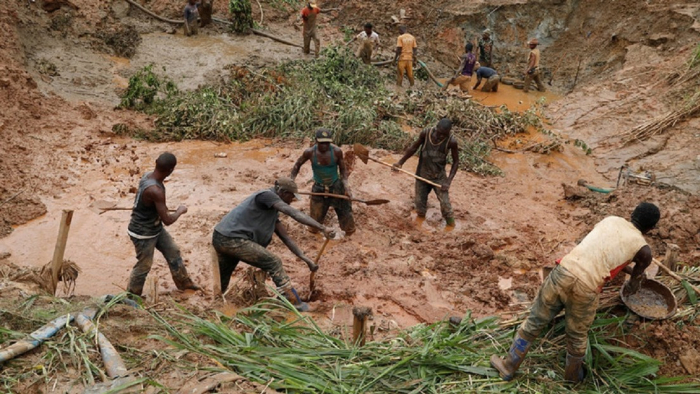  Al menos 50 muertos provoca el derrumbe de una mina de oro en la República Democrática del Congo 