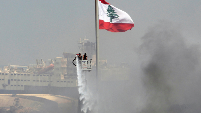 Encuentran varias toneladas de nitrato de amonio en el puerto de Beirut semanas después de la explosión