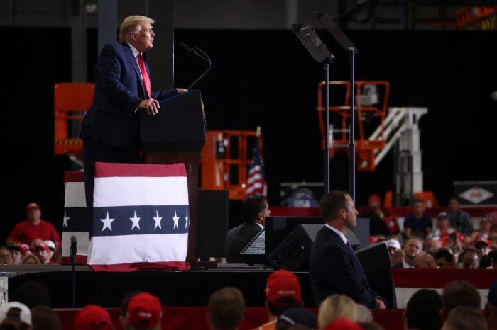 Trump holds campaign rally indoor venue despite coronavirus pandemic