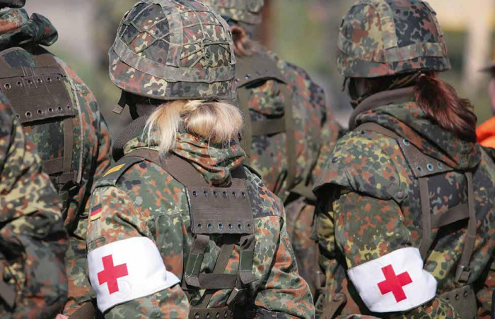 Wehrbeauftragte fordert effizientere Entscheidungswege in Bundeswehr