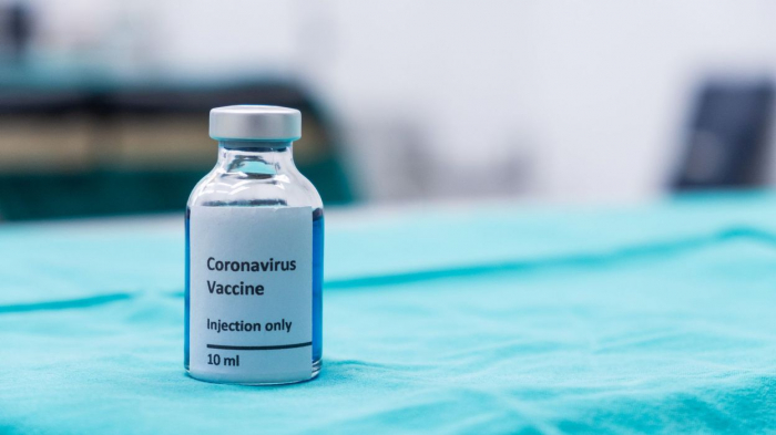 Coronavirus/vaccin: la Commission européenne signe avec Sanofi-GSK un deuxième contrat  