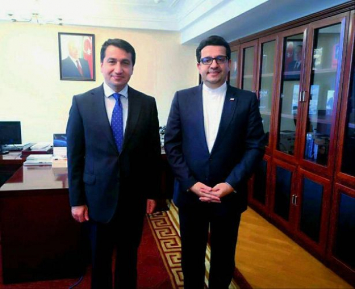   Hikmet Hajiyev traf sich mit dem iranischen Botschafter  