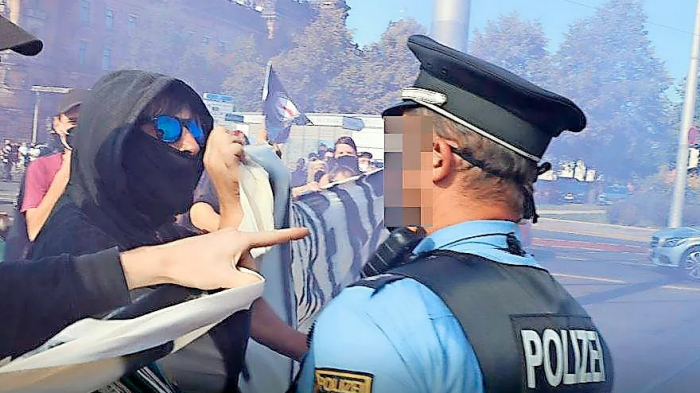 Polizist droht Demonstrant - Fall wird untersucht