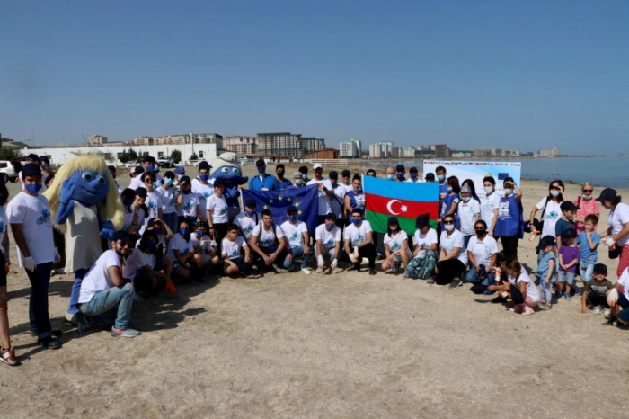  Día Internacional de la Limpieza Costera en playas de Azerbaiyán 