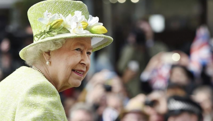 Barbados explica su decisión de destronar a Isabel II