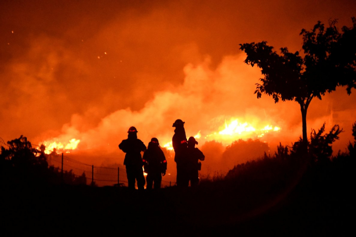 México envía bomberos a California con el fin de ayudar a combatir los incendios