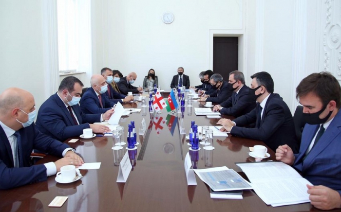   Cancillería azerbaiyana revela los detalles de la reunión entre los ministros  