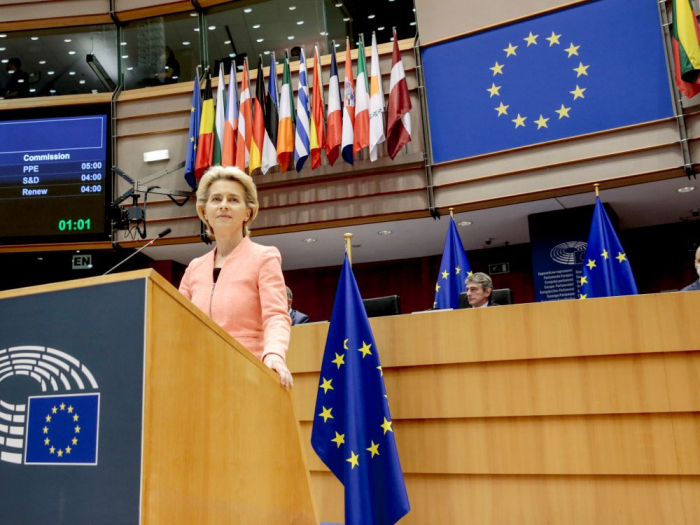 Crise du Covid-19: Ursula von der Leyen plaide pour une Union européenne plus unie