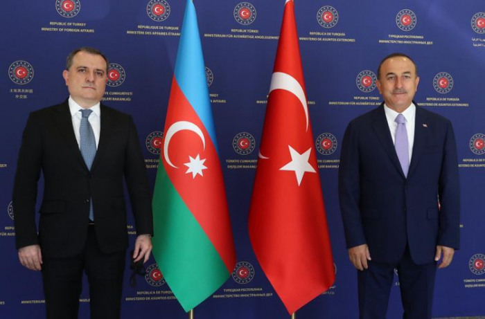   Djeyhoun Baïramov a discuté du Karabagh avec Cavusoglu  