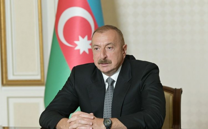   Präsident Aliyev gratuliert Kommandeuren  