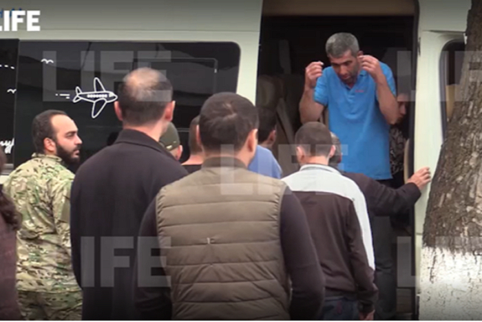   BBC: Thousands of Armenians flee Nagorno-Karabakh  